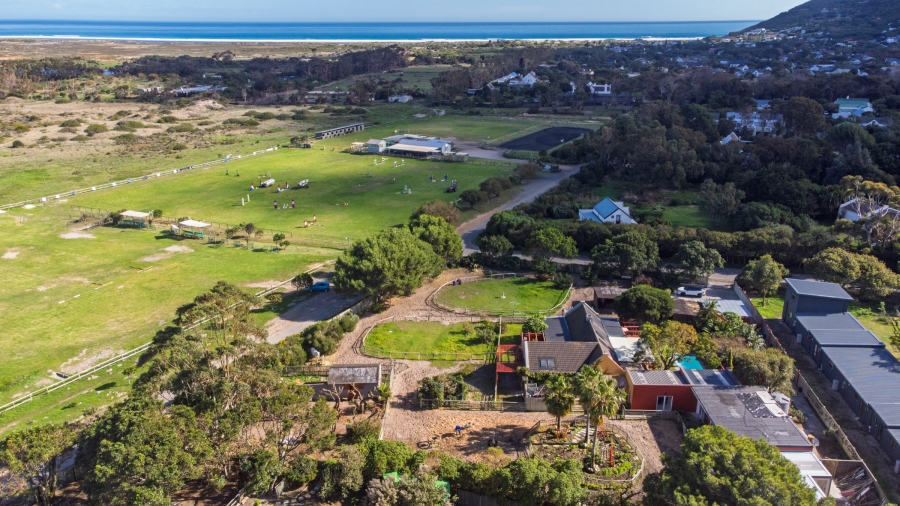 4 Bedroom Property for Sale in Meadowsteads Western Cape